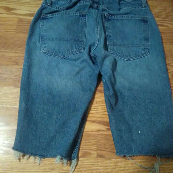 Men's Ripped and Cut Jean Shorts - Picture 3 of 4
